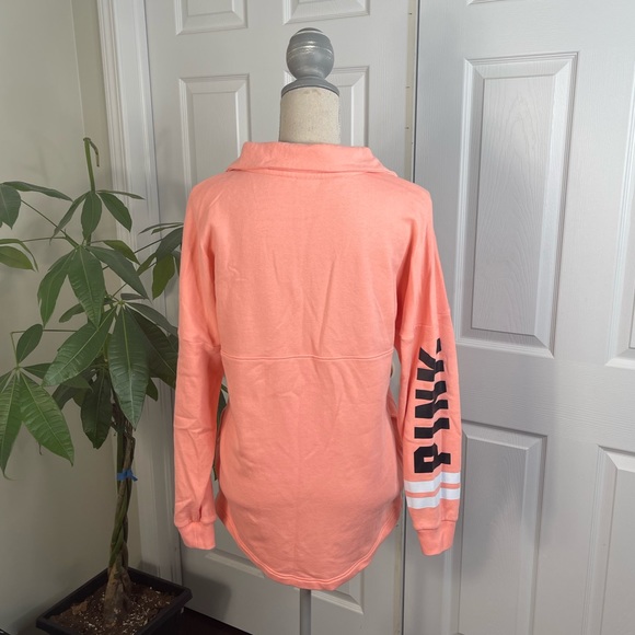 Victoria’s Secret PINK - Pullover Sweatshirt - Picture 2 of 4